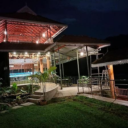 Willow Heights Athirappilly Esterno foto