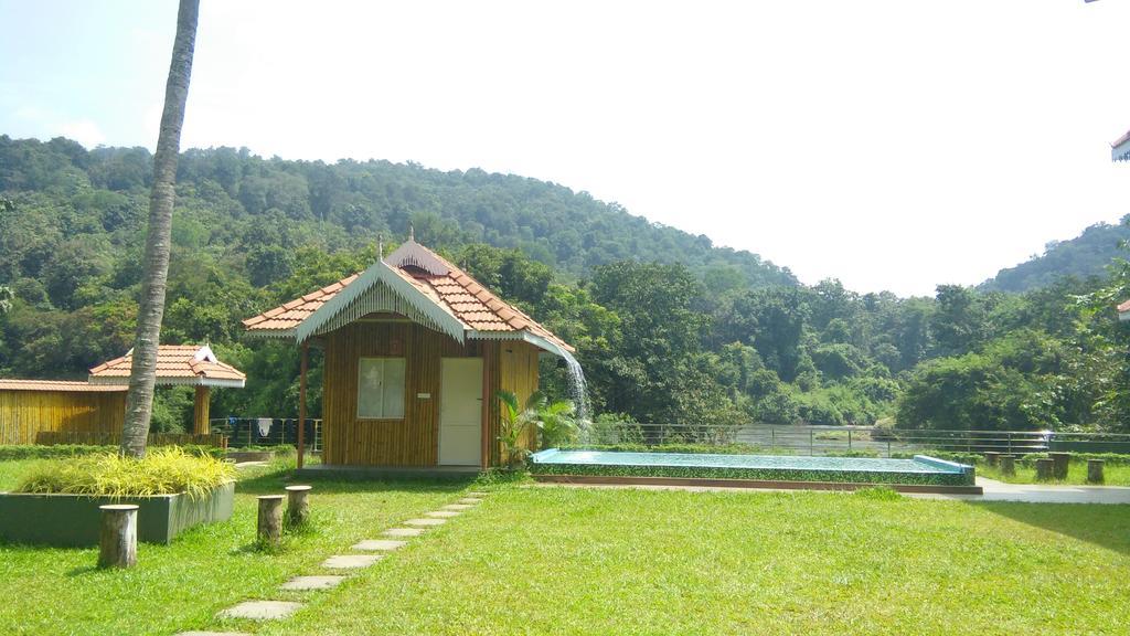Willow Heights Athirappilly Esterno foto