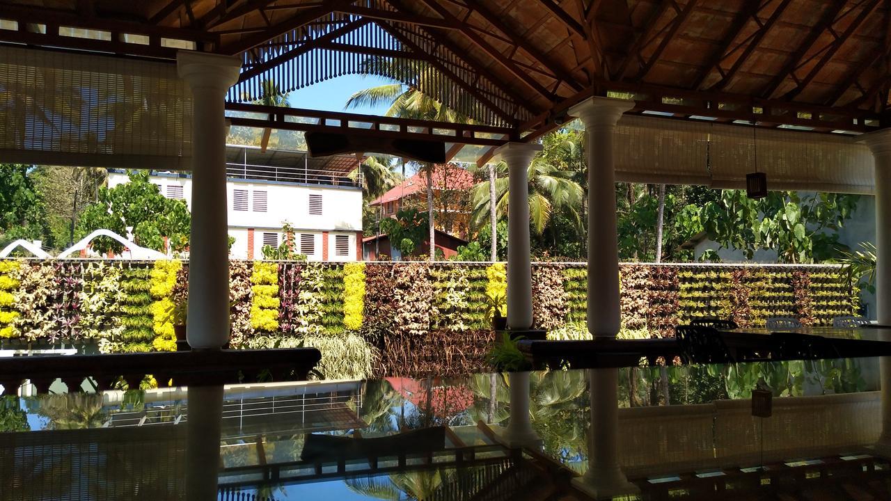 Willow Heights Athirappilly Esterno foto