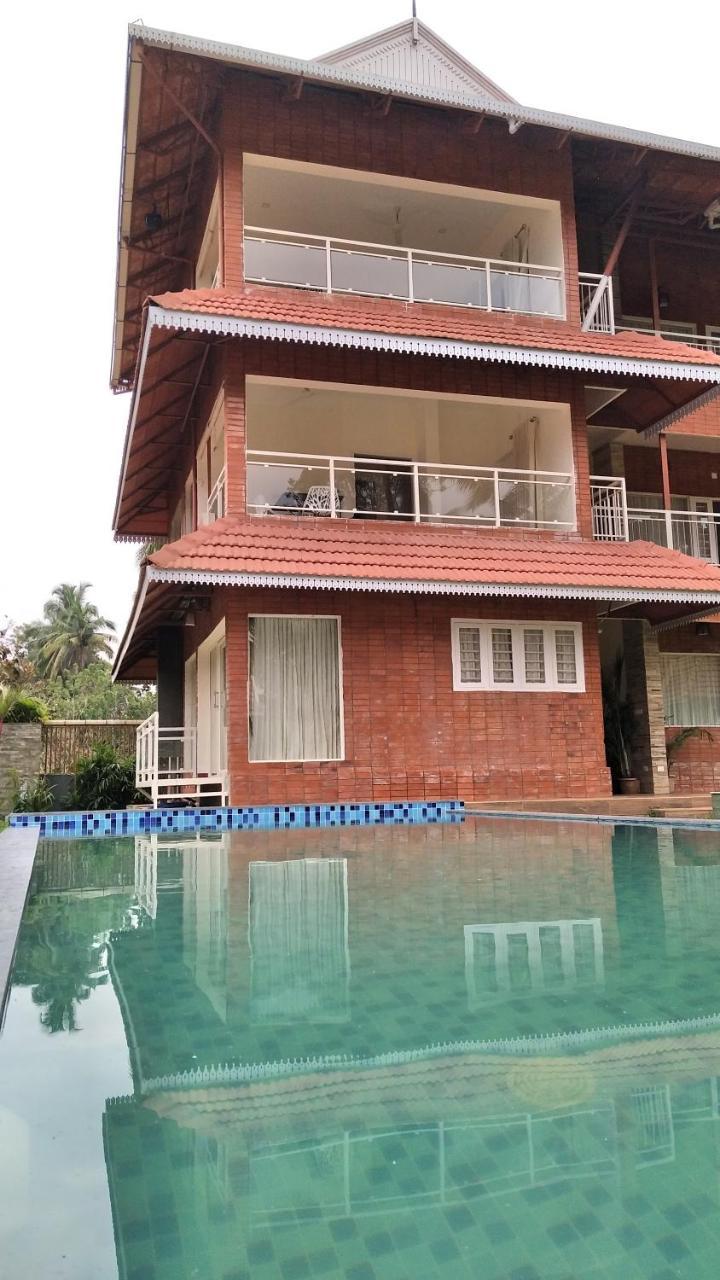 Willow Heights Athirappilly Esterno foto
